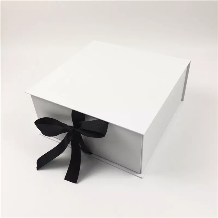 boîte de papier d'emballage cadeau extensions avec ruban