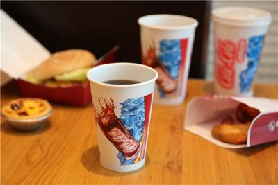 Coupes de papier murale simples personnalisées pour cola et autres boissons gazeuses froides